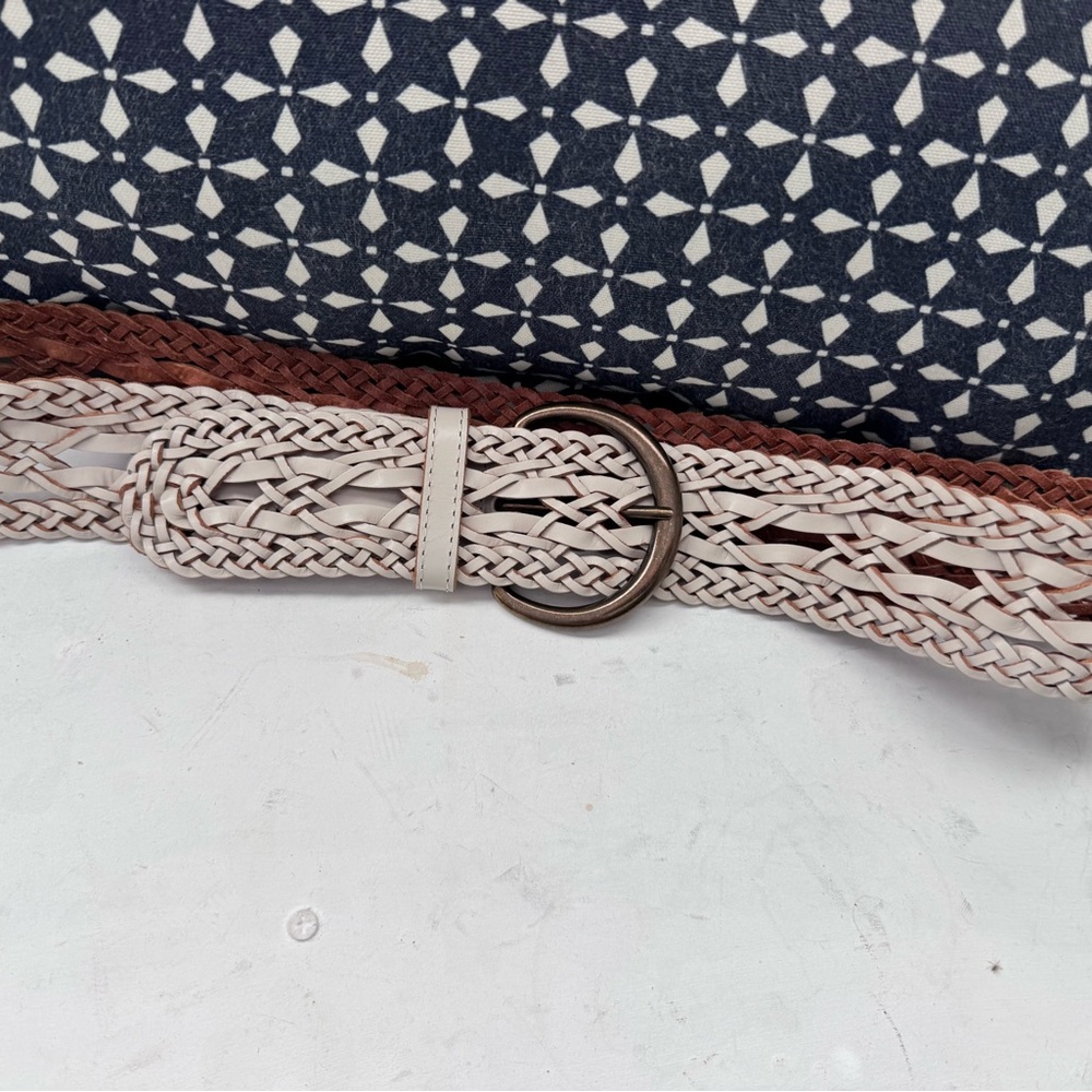 Talbots genuine leather woven cream belt NWT
SMALL